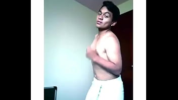 Preview 1 of Hat Mom Com - El tio will bailando con musica sensual de fondo :v