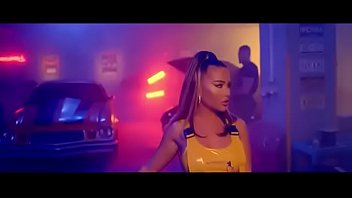 Preview 1 of Bas And Rareen - Bulgarian singer twerking on song video