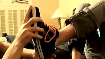 Preview 1 of Chan Xsxs - Hay jovencitos espa&ntilde_oles esclavo lamiendo y oliendo los zapatos y calcetines y pies