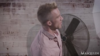 Preview 1 of Suit Bear Daddy Toalet - YOUNG MODEL GET FUCK BY HIS PHOTOGRAPHER