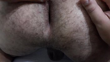 Preview 3 of Step Mom And Sons - COMPARANDO LINGUADAS NO CU - LINGUADA 1 ALICE HAEL - LINGUADA 2 DUDA HUGNEN - QUAL &Eacute_ A MELHOR ?