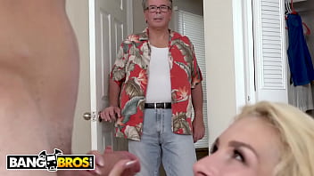 Preview 2 of 4 Mec Pour Jessy - BANGBROS - Nooooo! (Caught My step Daughter Carmen Caliente Sucking A Dick)