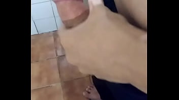 Preview 2 of Horses Sexx - Magrinho dotado mostrando a Rola