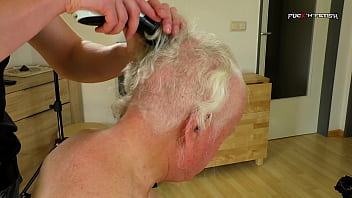 Preview 3 of Dirty Piggy Missax - Clip 82O-a Shaving The Old Private - Full Version Sale: $7