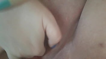 Preview 1 of Jyi 5 - Brincando com minha bucetinha