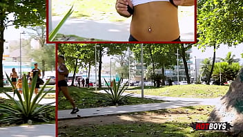 Preview 1 of Emily Grey Teen - Fodendo o rabudo ninfeto junto do meu amigo?