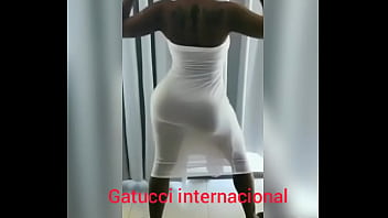 Preview 1 of Xxxii And Bf - Negra de gran culo/ baila dembow El palo de Gatucci internacional