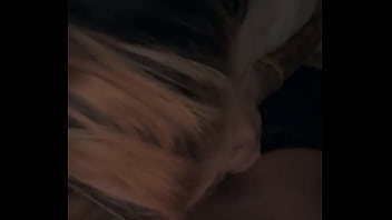 Preview 2 of Public Pinay Scandal Mataba - G&uuml_erita gordibuena le encanta chupar hasta sacar mi leche