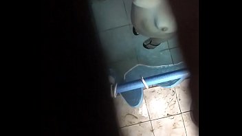 Preview 2 of Passionate Missionary Couple - Espiada en la ducha