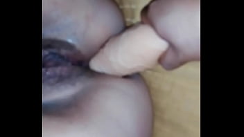 Preview 3 of Fiji Lesbian Homemade First Time - Q rico me como mi nuevo juguete,  busco una verga as&iacute_ de grande