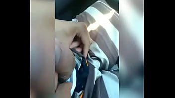 Preview 2 of Big Bobs Forced Fucking Movies - Di Gon&ccedil_alves chupou loirinho novinho no carro.