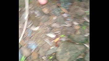 Preview 1 of Memutus Pembicaraan - Paseo con mi hot en el rio