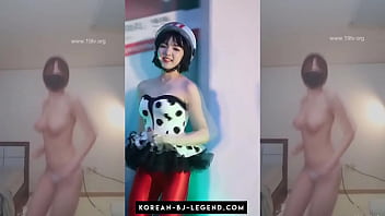 Preview 4 of Sexy Anty Img - Crayon Pop &ndash_ Bar Bar Bar - Nude Dance Cover