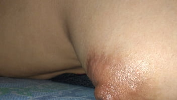 Preview 2 of All In Yhe Family - Leche de tetas