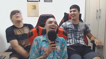 Preview 2 of Xxxsx Ss - Reagindo ao bluezao tomando no cu