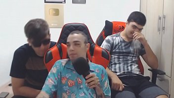 Preview 3 of Xxxsx Ss - Reagindo ao bluezao tomando no cu