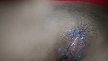 Preview 2 of Girl Pee Over Table - Vợ chồng