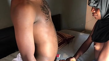 Preview 2 of Bf Video Moshi - HAJIYA KHADIJAT. YOU THINK SAY WE DEY PLAY FOR HERE ABI.?? PETITE HAJIYA TAKING DICK IN EFFORTLESSLY.