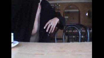 Preview 2 of Youga Xxx Sexy Video - Petite exhibe a la boulangerie