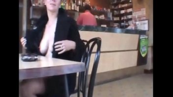 Preview 1 of Youga Xxx Sexy Video - Petite exhibe a la boulangerie