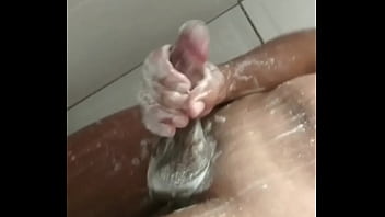 Preview 1 of Fingring Fuck Pussy - Eu Baiano no Banho gostoso para aliviar o tes&atilde_o