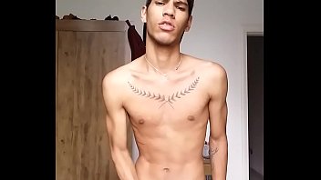 Preview 2 of Asshole Hidden Camera - Novinho gozando