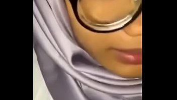 Preview 4 of Sex Boy Girls Xxxxx - Malay Tudung Satin Full sex hot melayu