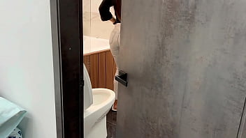 Preview 1 of Seks Bebas Porno - Squirting makes her ass open