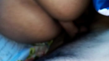 Preview 1 of Inda Garl Sex Hd Gavte 16 Year - Me le vine adentro y casi me pilla grab&aacute_ndola que rico 01/01/2020 me duele la verga de tanto culiar.