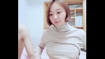Preview 2 of Lesbian Cleveland Steamer - Con bạn g&aacute_i nứng lồn ch&aacute_t sex khi&ecirc_u d&acirc_m