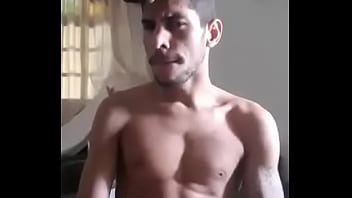 Preview 1 of Pron Xxxcom Asin - Hetero muestras su gran verga a gay