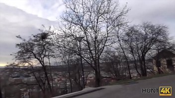 Preview 1 of Ten Sma - HUNT4K. La recogida f&aacute_cil se convierte en sexo apasionado con la pelirroja Jenifer Red