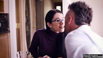 Preview 1 of Vlxx Vietnam Com - Bigamist spanking two wives for cheating