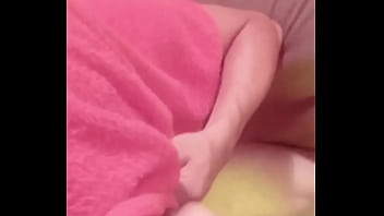 Preview 1 of Porn Vedeyo - A RAINHA DO GOZO FARTO ENCHEU A BOCA DO NOVINHO DE LEITE