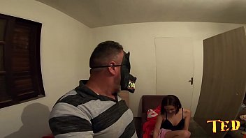 Preview 1 of Fedam - Muita far zueira nos bastidores da broxada do Papai Noel - Luara Amaral - Bettohfitness