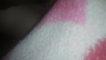 Preview 3 of Childrn Sex - Lambendo minha mulher