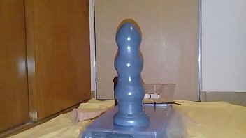 Preview 4 of Penis Vauums - Jugando en a&ntilde_o nuevo con dildo eyaculador