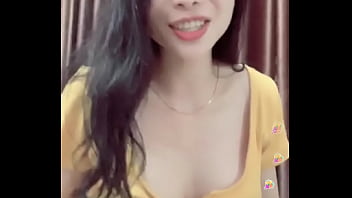 Preview 1 of Indian Aunty Fucking Videous - Bigo Live show h&agrave_ng lộ nhũ hoa cực đẹp