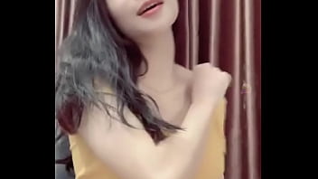 Preview 4 of Indian Aunty Fucking Videous - Bigo Live show h&agrave_ng lộ nhũ hoa cực đẹp