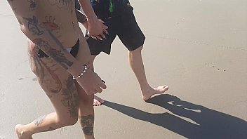 Preview 3 of Urdu Zaban Me Xxx In Pakistan - F&eacute_rias Com a Galera na Praia Bertioga