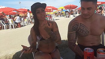 Preview 1 of Urdu Zaban Me Xxx In Pakistan - F&eacute_rias Com a Galera na Praia Bertioga