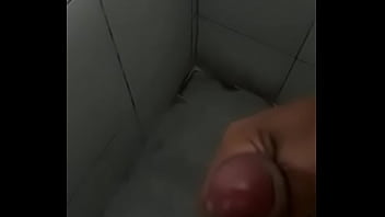 Preview 4 of Ketrina Xxx Wwwin Vidos Song - Hetero boyzinho Batendo uma no chuveiro