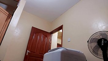 Preview 3 of Endiyan Sxx - Kenyan Bitch Sending Nudes To Her Man (2)