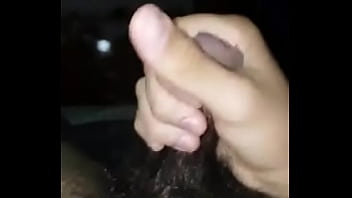 Preview 2 of Bokep Xxx Tante Hijab Nyepong - Argentino caliente se masturba para su novio