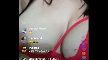 Preview 1 of Awek Ikm - Chica linda quit&aacute_ndose el sost&eacute_n