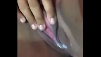 Preview 2 of Xxxvideo Virgin Teen - Hermosa negra d&aacute_ndose dedo