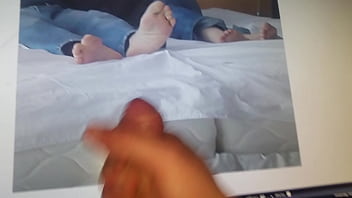 Preview 1 of Anita Pumping Dp - branle sur des pieds
