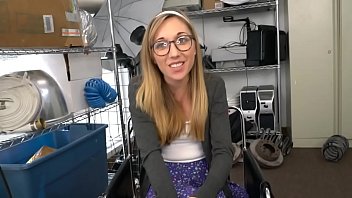 Preview 1 of 5 Foot Teen Take Huge Cock - Horny teen knows how to suck huge cocks properly!