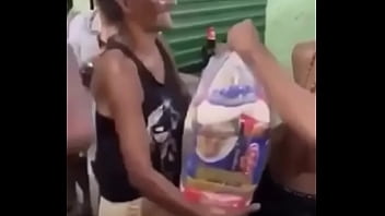 Preview 4 of Nekolukkas Web Camshow 4 4 - Mc Poze recolhendo compras (esse &eacute_ seu indolor?)