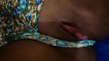 Preview 1 of Milf Mother Woman - Minha namorada Patr&iacute_cia tocando uma siririca pra mim